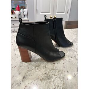 Cole Haan Black Leather Open Toe Booties sz 8-1/2 EUC